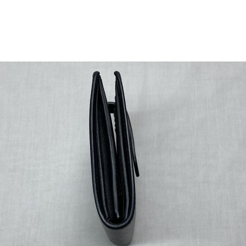 CELINE/ミディアムストラップウォレット/10B643//Bランク/52