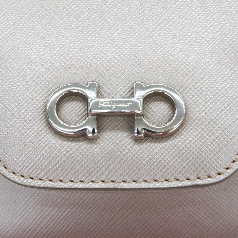 Salvatore Ferragamo サルヴァトーレ フェラガモ/ガンチーニ チェーン ショルダーバッグ/ベージュ/AU-21//B72*/ABランク/75