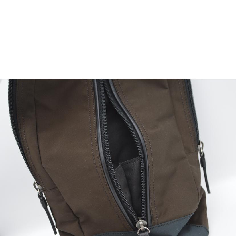 COACH コーチ/ヴァリックナイロンスリングレザーワンショルダー/F70692//A14**/Aランク/89