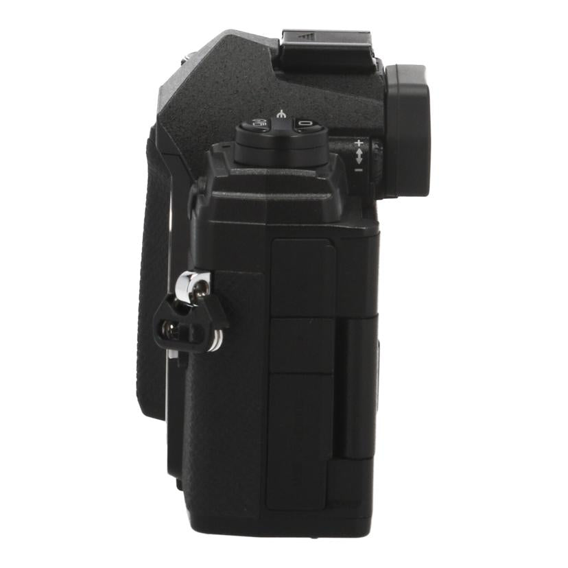 OLYMPUS オリンパス /ミラーレス一眼 ボディ/OM-5/OM SYSTEM OM-5//BJ0A06289/Bランク/18