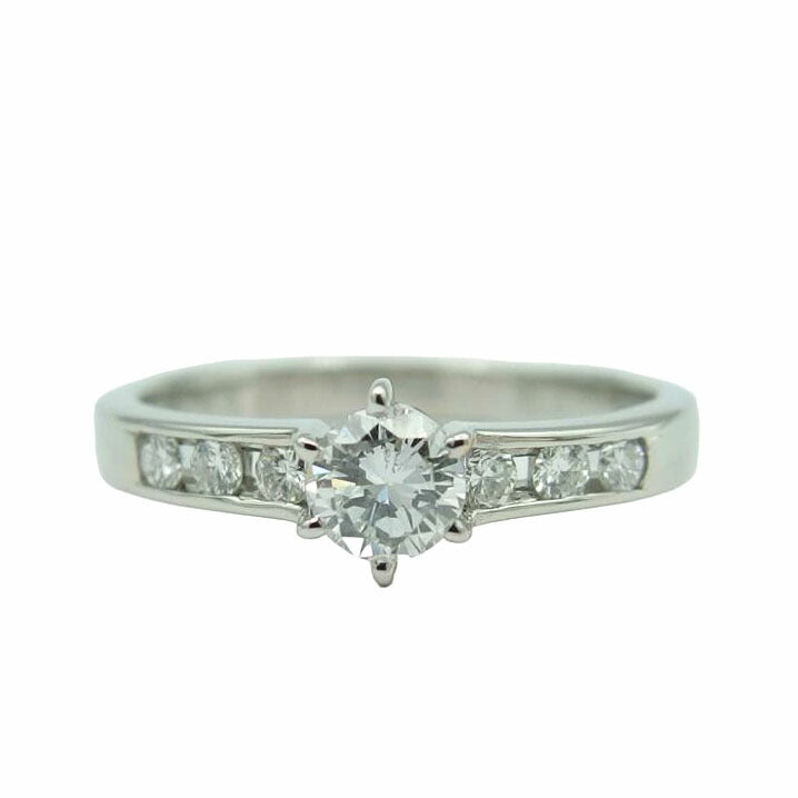 PT900ダイヤリング#13.5 0.293/0.14ct//Aランク/04