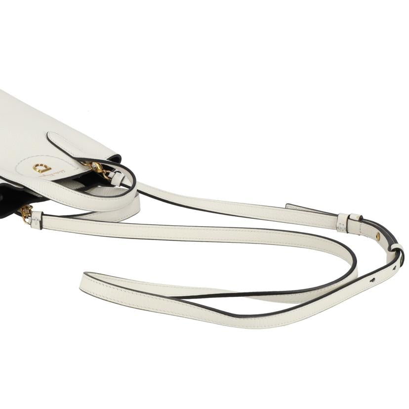 Salvatore Ferragamo サルバトーレフェラガモ/2wayバッグ/ガンチーニ/GU-220024//ABランク/93