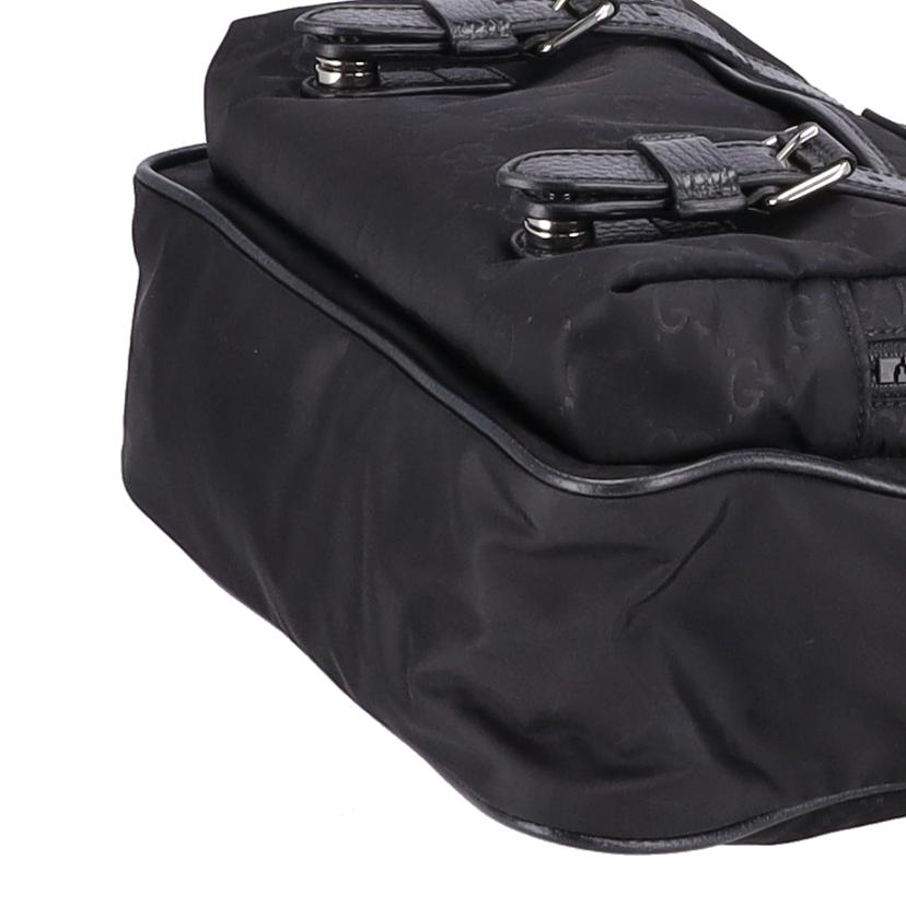 GUUCI グッチ/GG柄ナイロンメッセンジャ-バッグ/510335//525***/Aランク/93