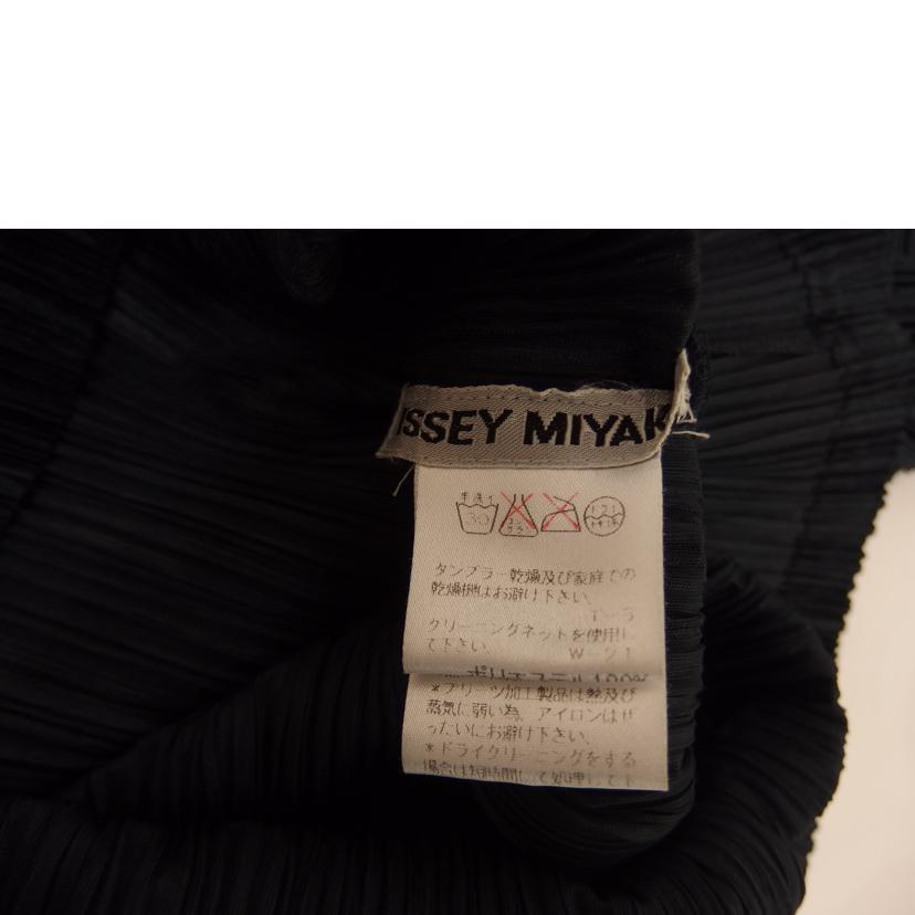 ISSEY MIYAKE イッセイミヤケ/ISSEY MIYAKE プリーツカットソー/ネイビー/IM74-JJ602//ABランク/82