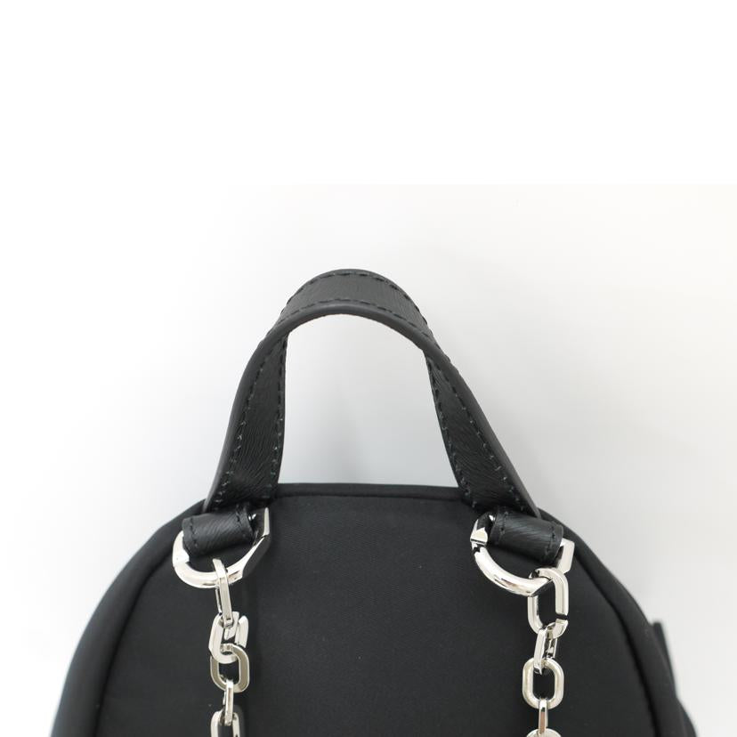 GIVENCHY/ナイロンミニリュック/ブラック/BB50HXB147//SAランク/69