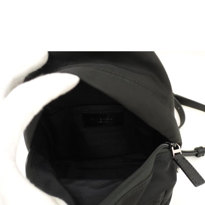 GIVENCHY/ナイロンミニリュック/ブラック/BB50HXB147//SAランク/69