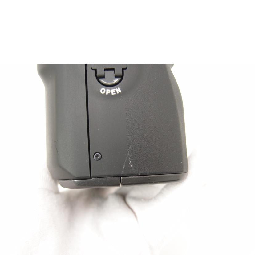 FUJIFILM 富士フィルム/中判フィルムカメラ/GA645Zi Professional//5120175/Aランク/69