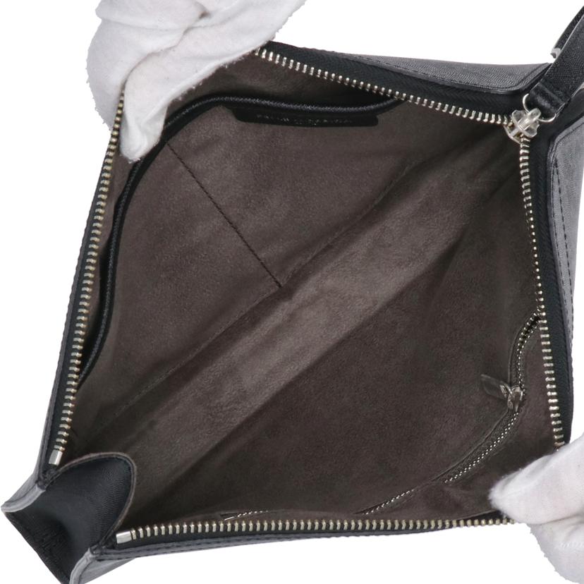 PELLE MORBIDA ペッレモルビダ/型押しレザークラッチバッグ/ブラック/CA011//ABランク/18