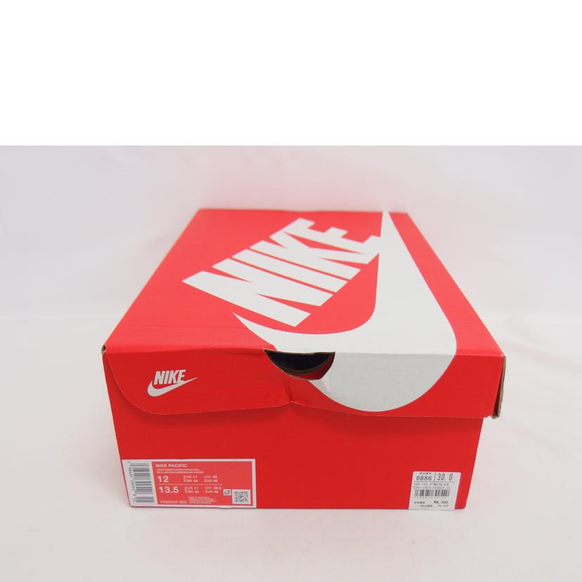 NIKE ナイキ/パシフィック/ライトボーン/HQ2052 002//Aランク/04