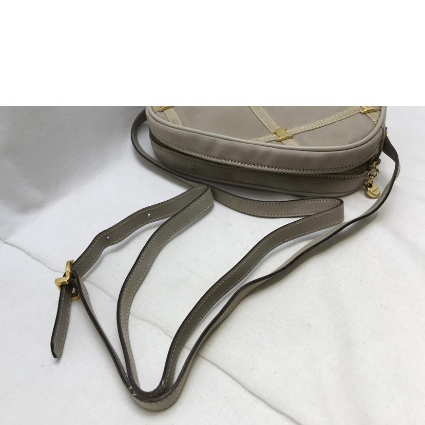 Ferragamo フェラガモ/ヴァラ ポシェット スェード ショルダーバッグ/BA2105556//Bランク/51