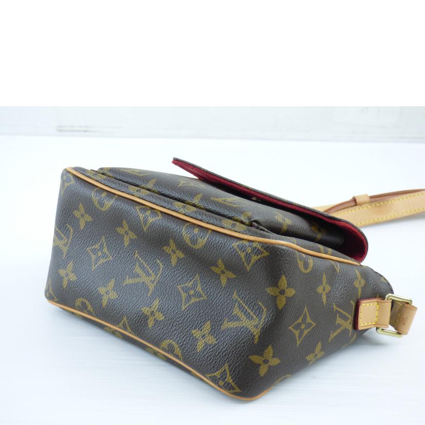 LOUIS VUITTON ルイヴィトン ルイ・ヴィトン ビトン ショルダーバッグ ハンドバッグ トートバッグ ブラウン メンズ レディース 定番 人気 LV 斜め掛け 肩がけ/ヴィバ・シテPM/モノグラム/M51165//CA0***/ABランク/64