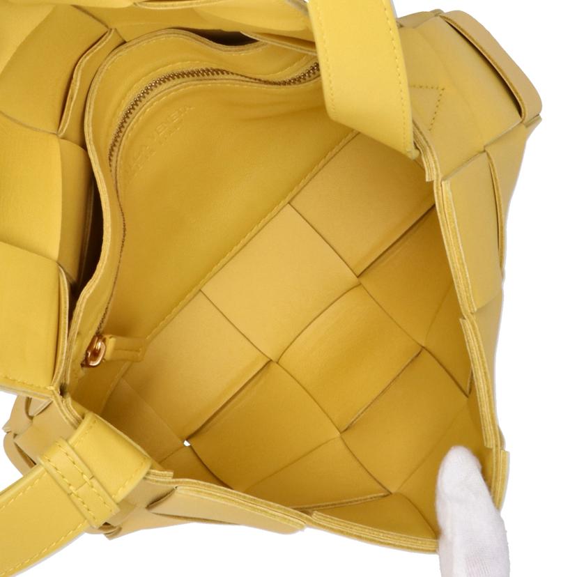 BOTTEGAVENETA ボッテガヴェネタ/イントレチャート カセットショルダー//B09*******/Aランク/70