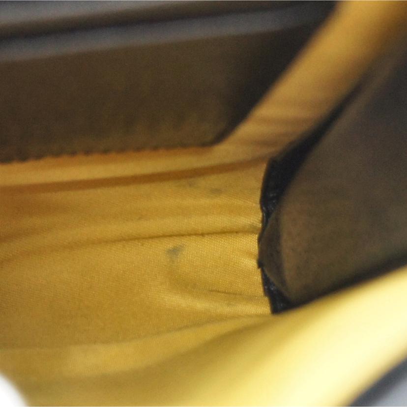 GUCCI グッチ/オフザグリッド ショルダーバッグ/625599//114*/Aランク/09