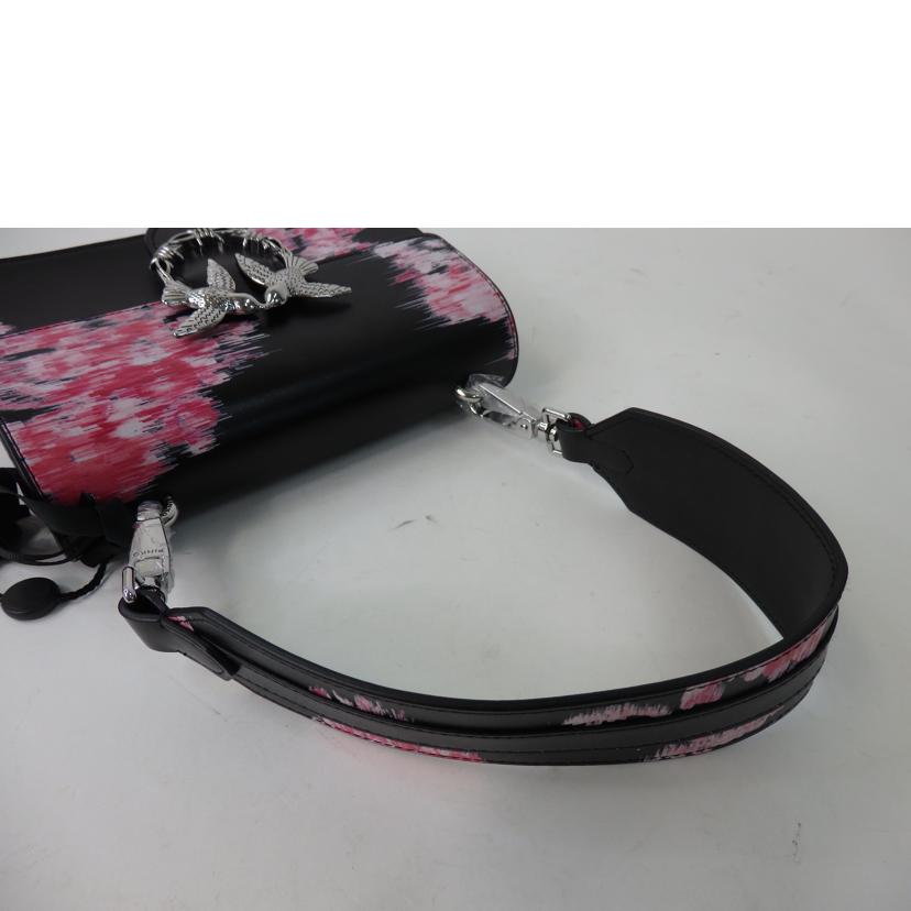 /PINKO ハンドバッグ 黒//Aランク/84