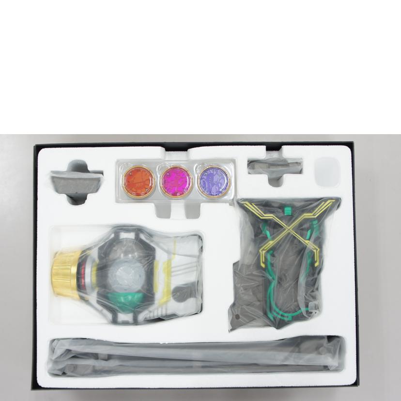 BANDAI バンダイ/CSMバースドライバー&Xユニット 「仮面ライダーバース バースX誕生秘話」 プレミアムバンダイ限定//ABランク/01