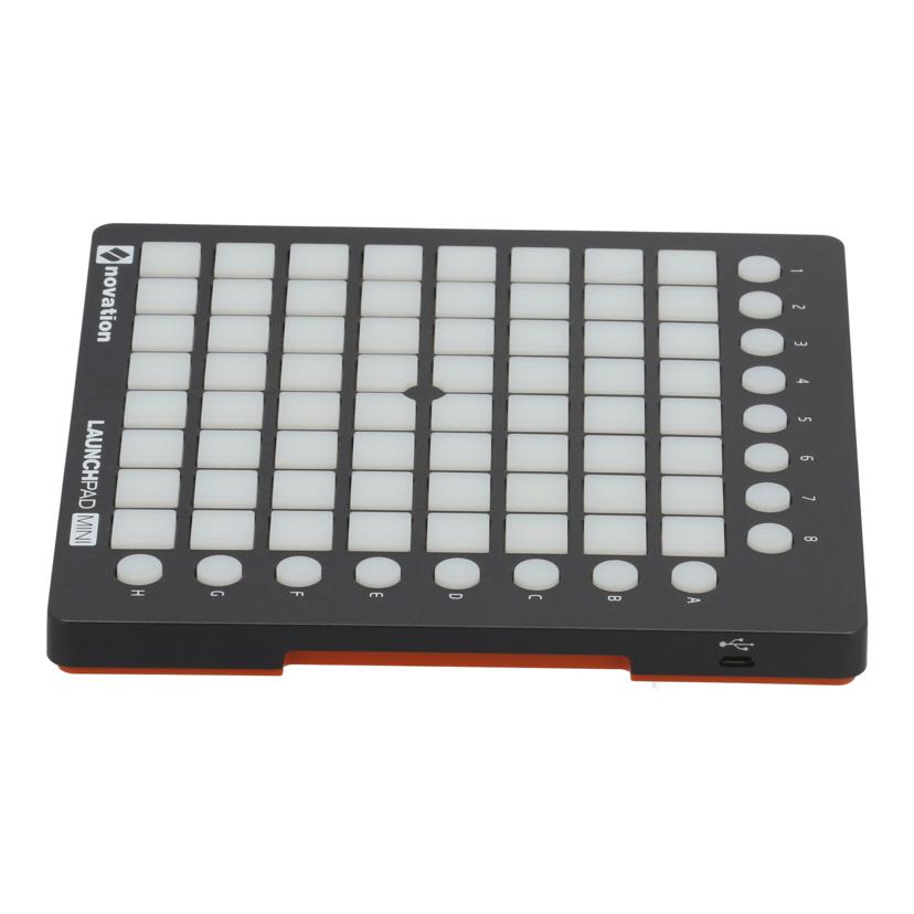 NOVATION ノベーション /MIDIコントローラー/Launchpad Mini MKII //A577085089088/Bランク/64