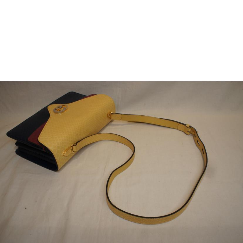 GUCCI グッチ/ショルダーバッグ/550131//Aランク/92