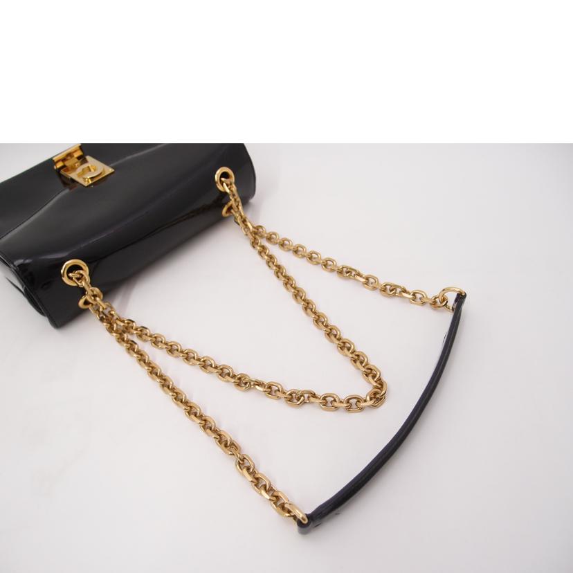 CELINE セリーヌ/Cミディアムエナメルチェーンショルダー/ブラック/187253BFA//CA-****/Aランク/69