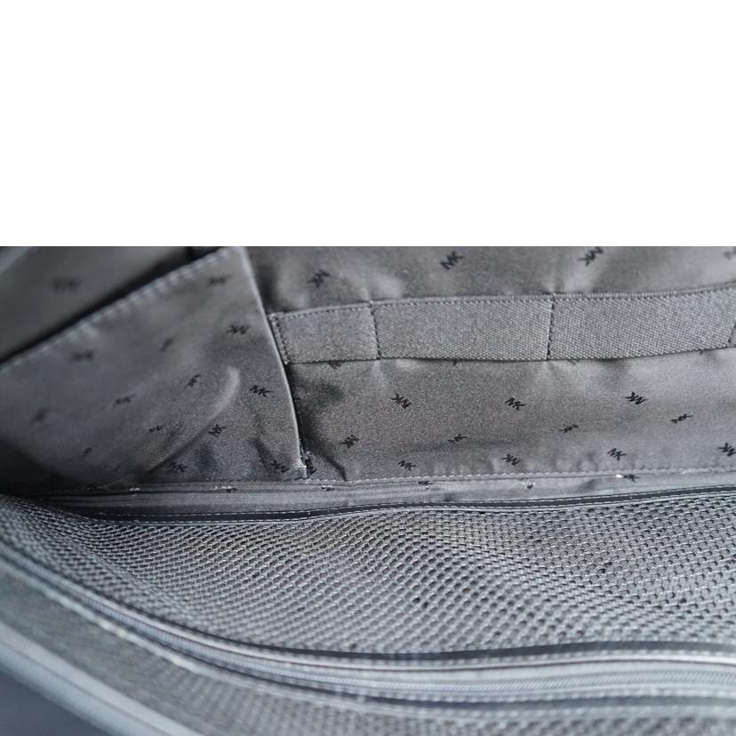 MICHAEL KORS マイケルコース/MICHAEL KORS クラッチバック//ABランク/67