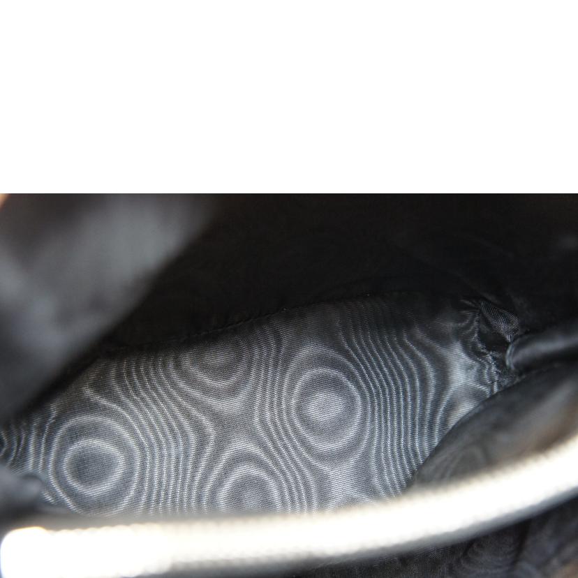 GUCCI グッチ/GUCCYプリントチェーンショルダー/511189//467***/Aランク/92