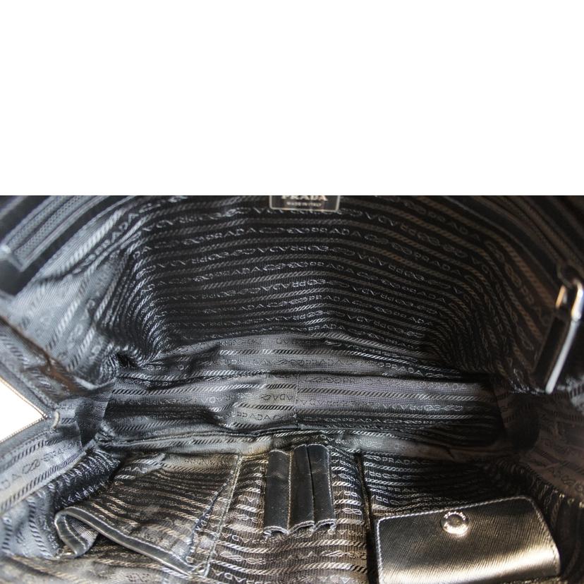 PRADA プラダ/ナイロンスクエアバッグブラック/VA0661//31/Aランク/92