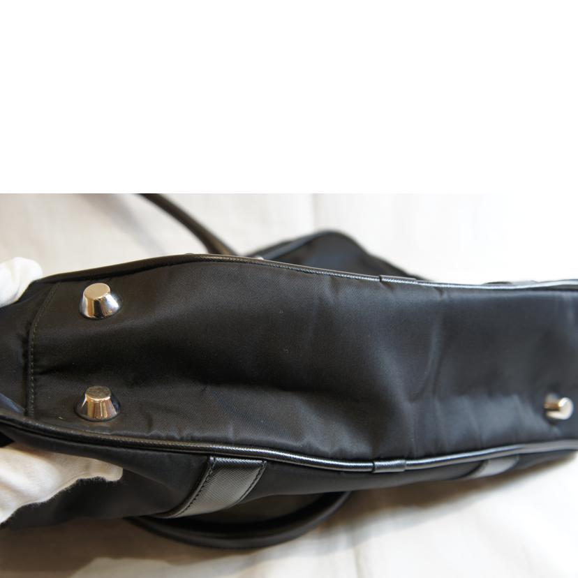 PRADA プラダ/ナイロンスクエアバッグブラック/VA0661//31/Aランク/92