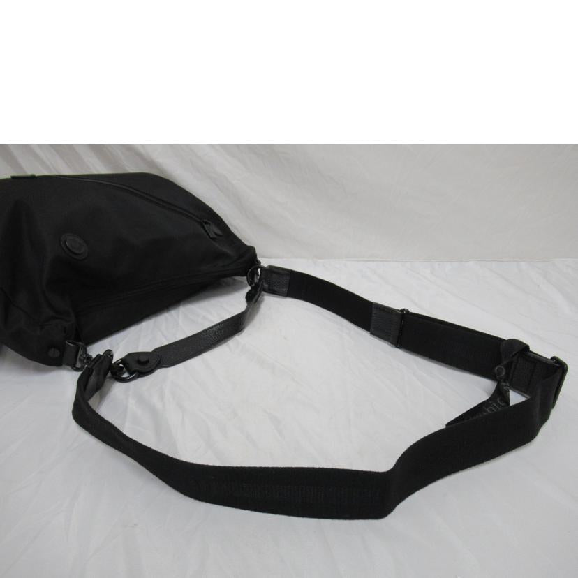 Orobianco/ナイロンショルダーバッグ/黒//Bランク/63