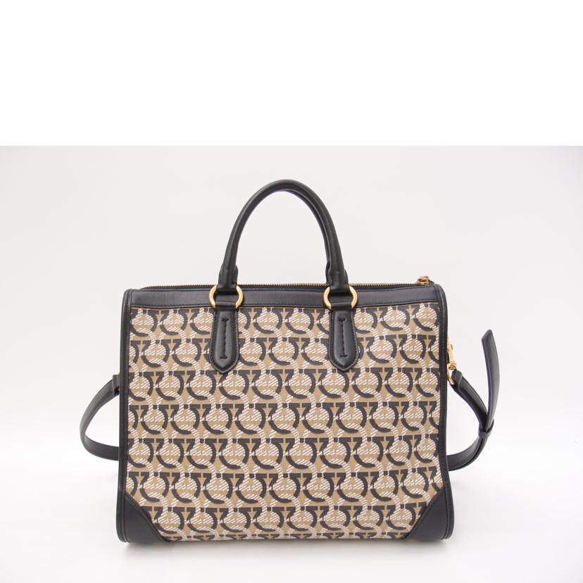 Ferragamo フェラガモ/ガンチーニ2wayハンド/ブラック /21 1074//Aランク/69