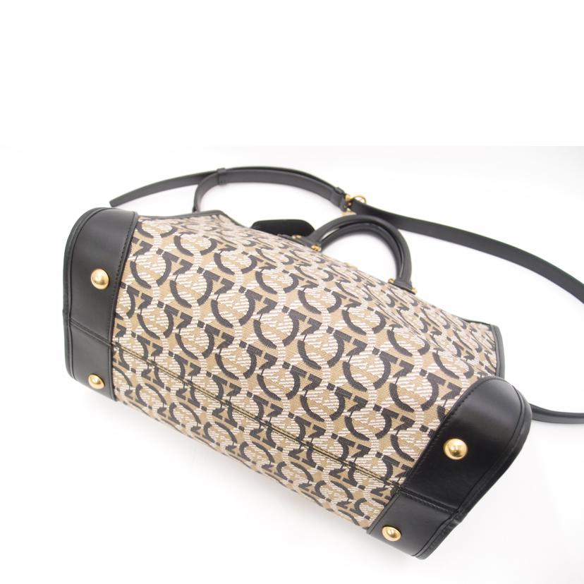 Ferragamo フェラガモ/ガンチーニ2wayハンド/ブラック /21 1074//Aランク/69