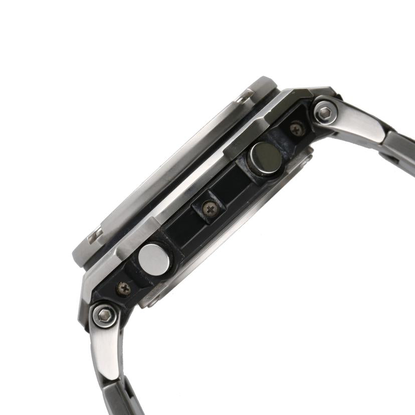 CASIO カシオ/G-SHOCK/Gスチール/シルバー文字盤/電波ソーラー/GST-W1100D-7AJF//002*****/Bランク/18