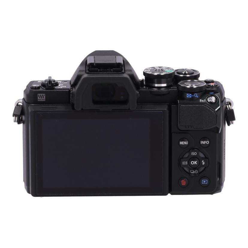 OLYMPUS オリンパス/ミラーレス一眼 EZダブルズーム/OM-D E-M10 Mark III/OM-D E-M10 Mark III EZ ダブルズームキット//BHYA69073/Aランク/05