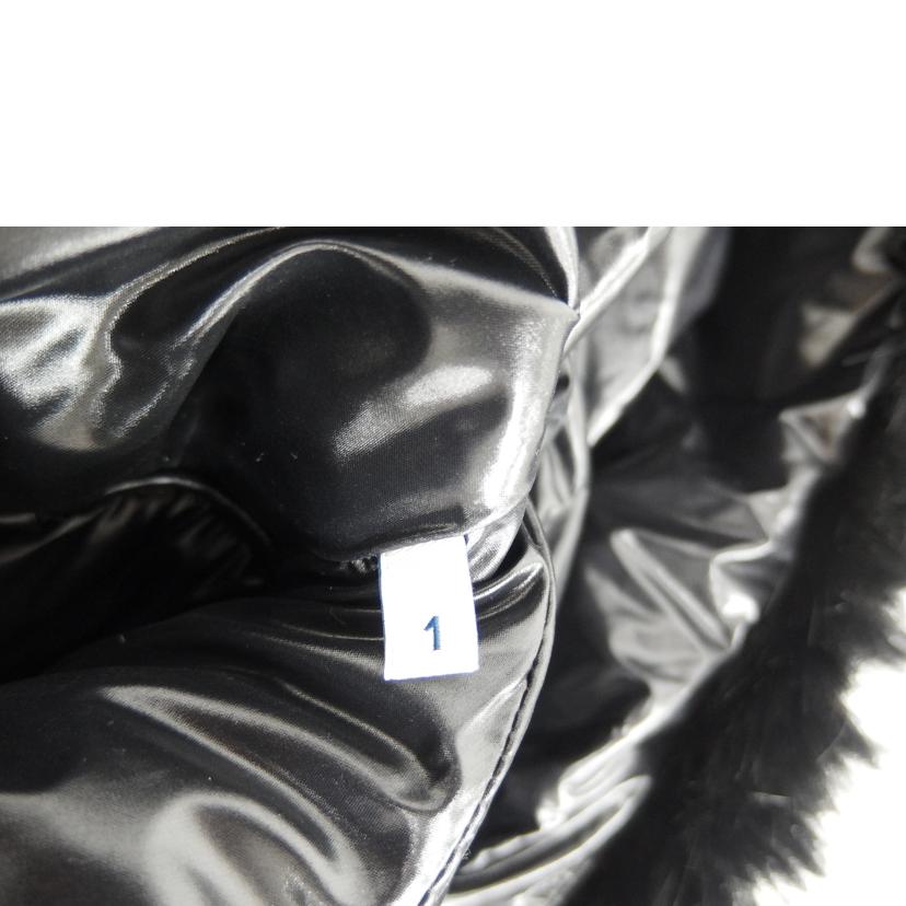 MONCLER モンクレール/MONCLER LAICHE ダウンジャケット/黒/C-ZIND-21-33308//ABランク/82