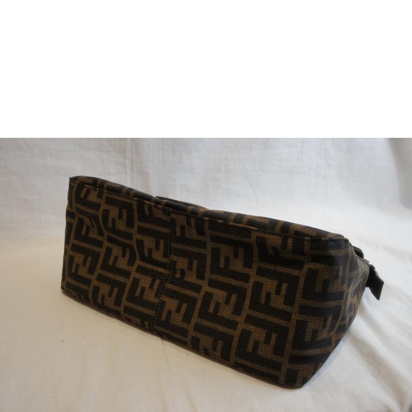 FENDI フェンディ/ズッカ柄マンマバケットワンショルダー//Aランク/92