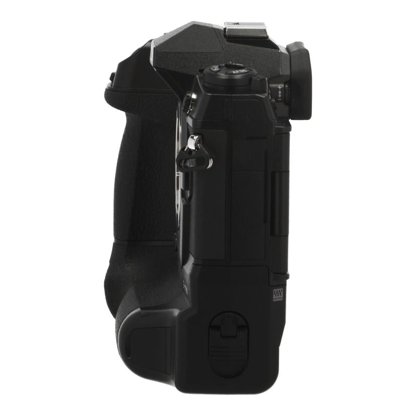 OLYMPUS オリンパス /ミラーレス一眼 ボディ/E-M1X/OM-D E-M1X ボディ//BJ4A03274/Aランク/18