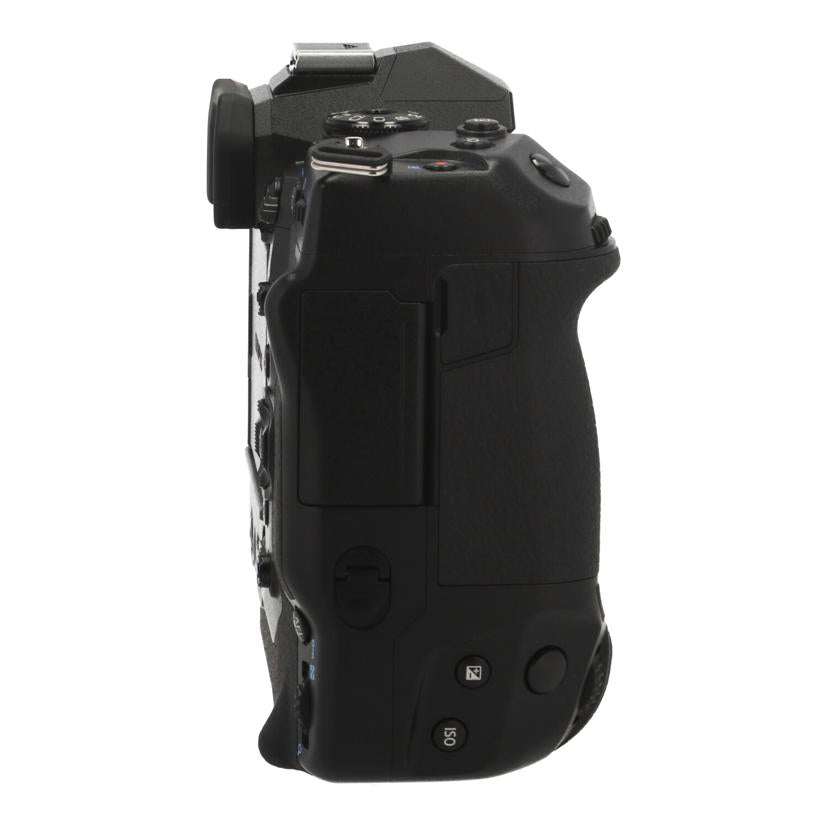 OLYMPUS オリンパス /ミラーレス一眼 ボディ/E-M1X/OM-D E-M1X ボディ//BJ4A03274/Aランク/18