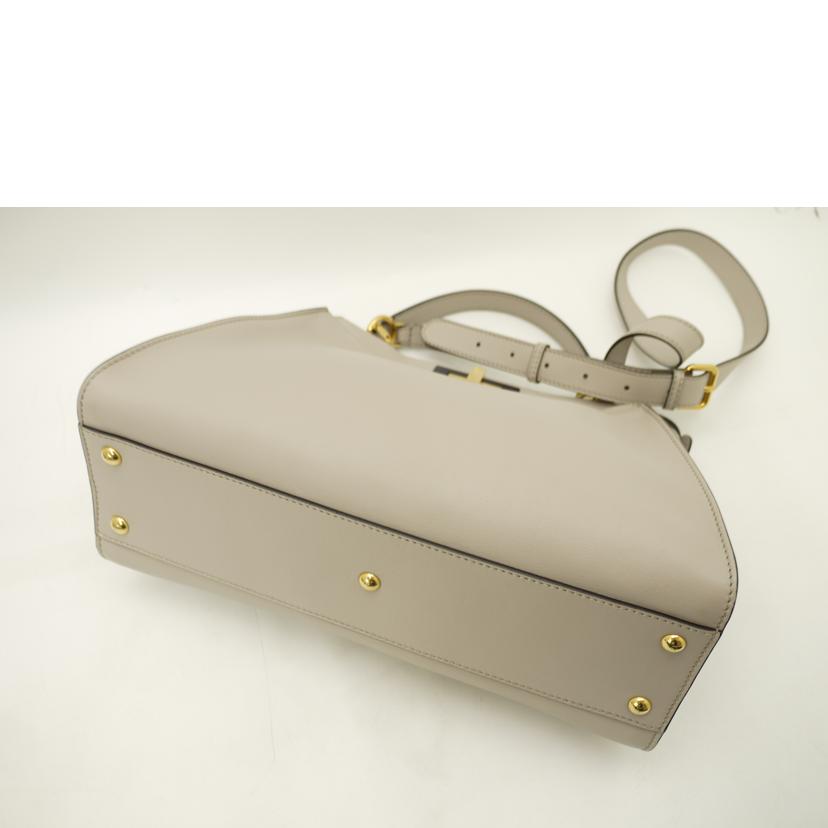 FENDI フェンディ/ピーカブーミディアム2wayハンド/グレージュ系/8BN290 3ZN//Aランク/69