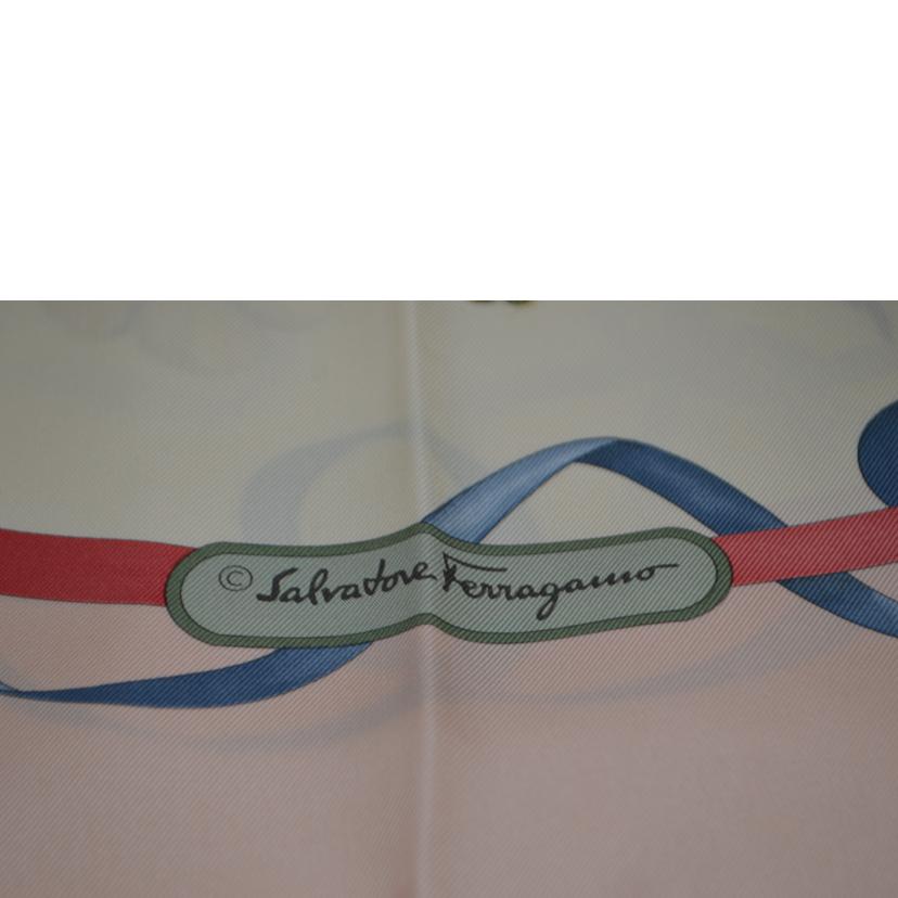 Ferragamo フェラガモ/フェラガモオータムフルーツシルクスカーフ//SAランク/89