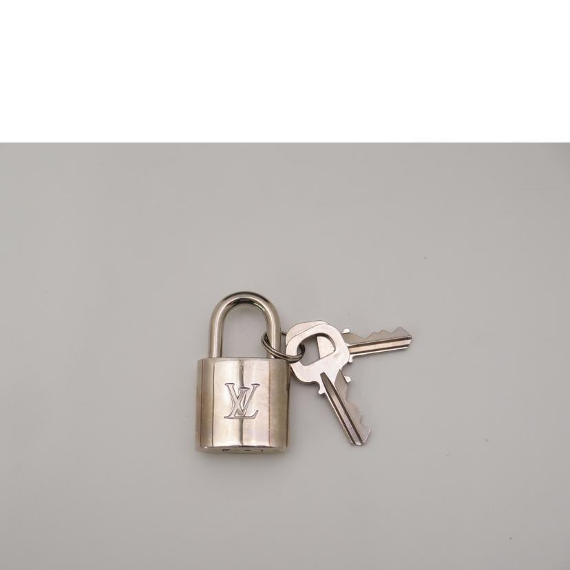 LOUIS VUITTON/ポルトドキュマンヴォワヤージュ/ダミエ・グラフィット/N41125//BA0***/Aランク/69