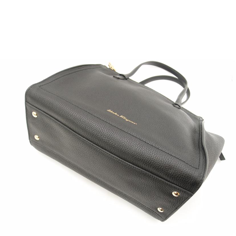 Ferragamo フェラガモ/エイミートート/ブラック/21 F216//Aランク/69