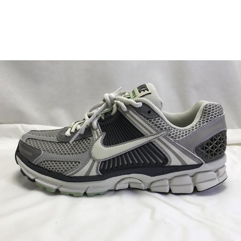 NIKE ナイキ/WMNS ZOOM VOMERO5/FB8825-001//Aランク/51