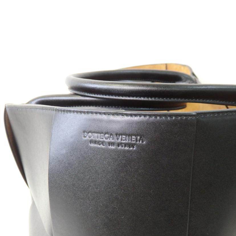 BOTTEGA VENETA ボッテガヴェネタ/ラージ アルコ トートバッグ/マキシイントレチャート/黒/608608VB1K0//B08*******/SAランク/84