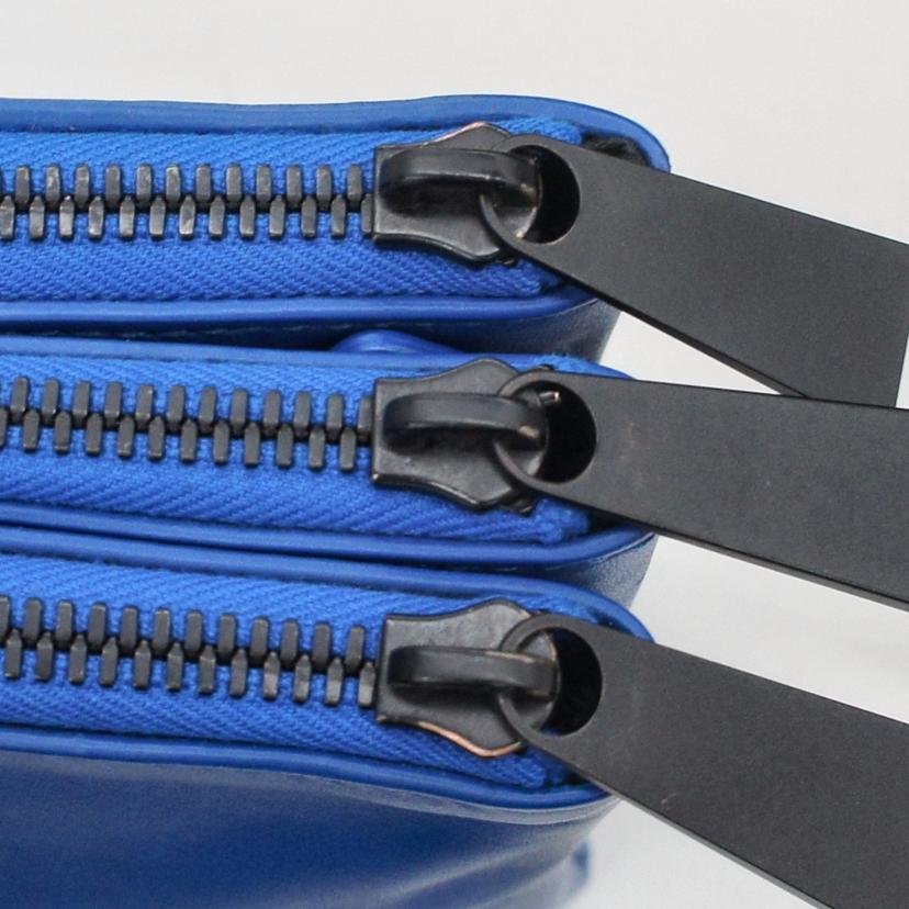 BOTTEGA VENETA ボッテガヴェネタ/イントレチャートミニメッセンジャーバッグ/ブルー/ 609692//B08*******/Aランク/18