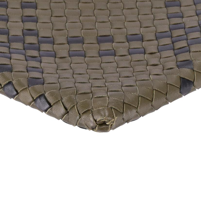 BOTTEGA VENETA ボッテガヴェネタ/イントレチャートクラッチバッグ/カーキ×ブラック//B07*******/ABランク/75