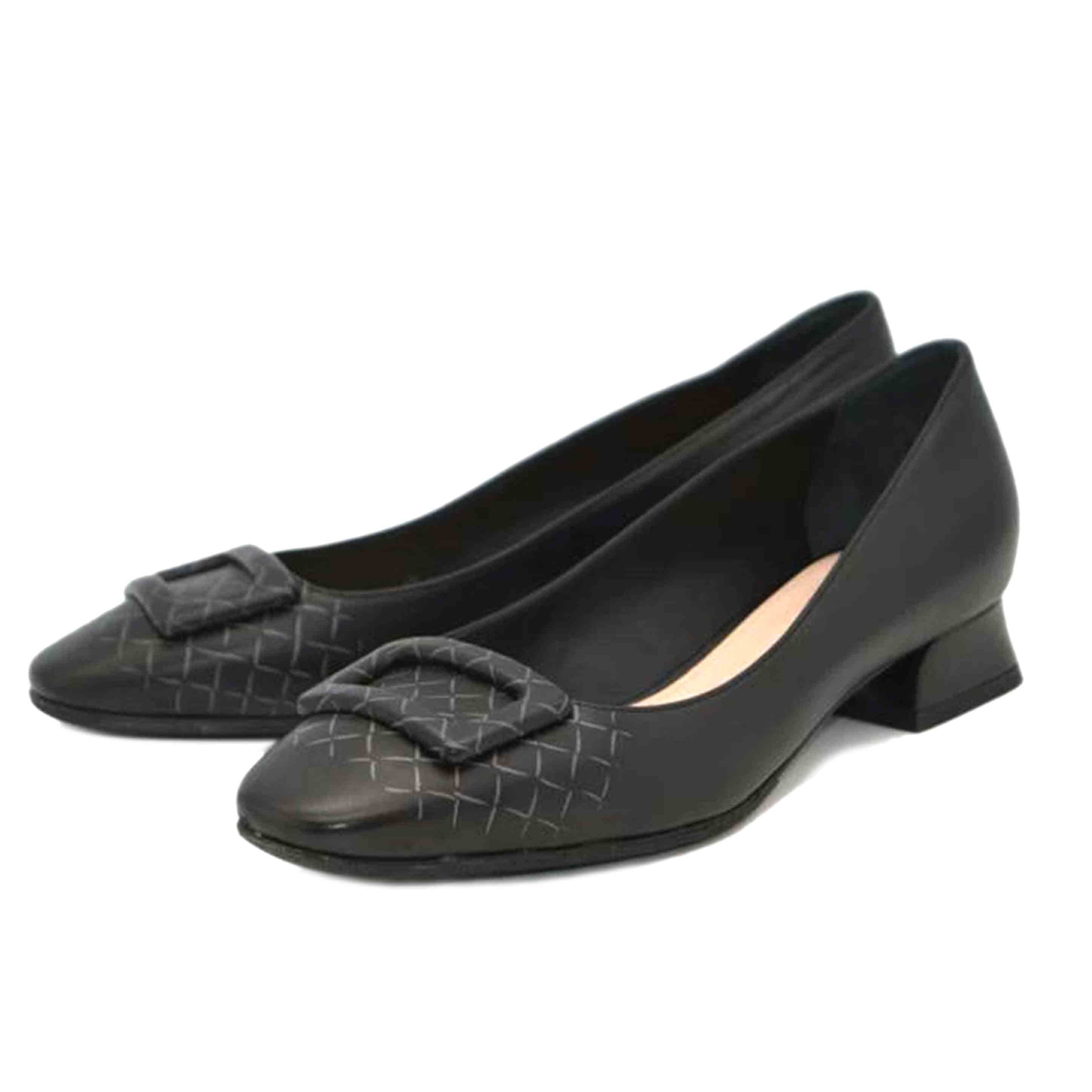 BOTTEGA VENETA ボッテガヴェネタ/ローヒールバックルレザーパンプス/23.5cm//Bランク/89