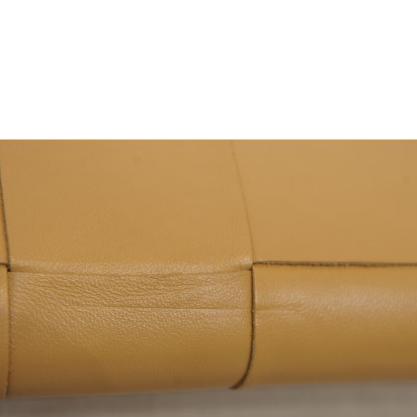 BOTTEGA VENETA ボッテガヴェネタ/マキシイントレチャート/ラウンドファスナー/レザー/ベージュ//ABランク/92