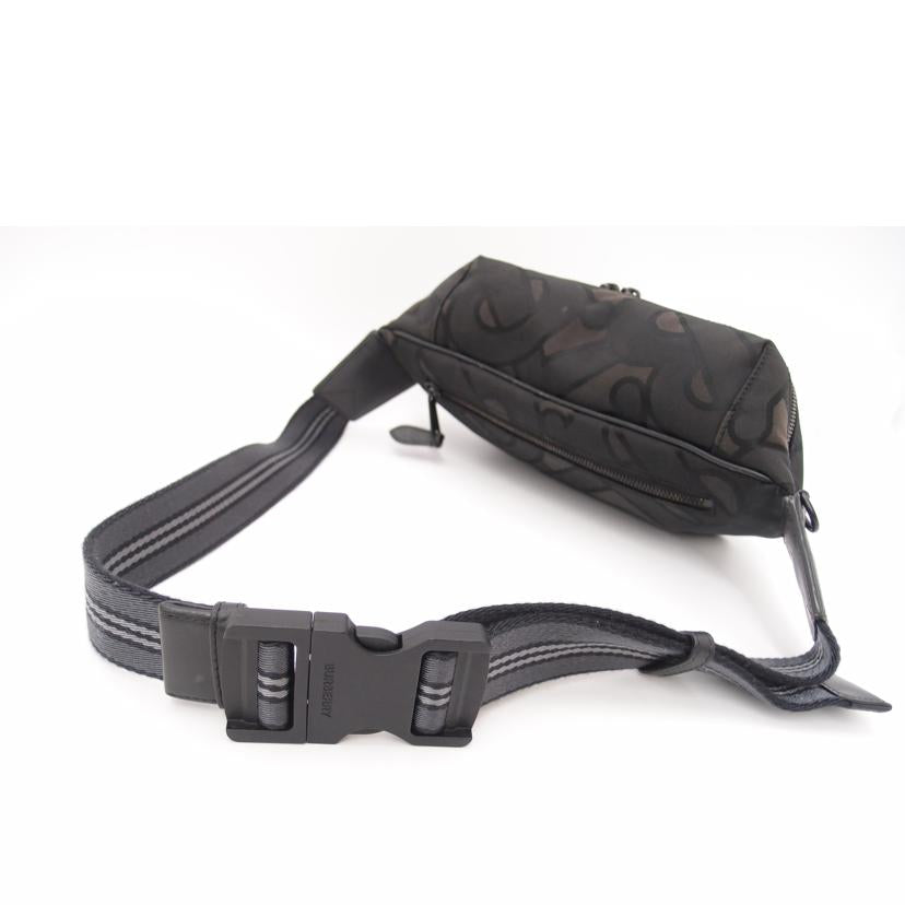 BURBERRY/TBウエストバック/ブラック/8043707//ABランク/69