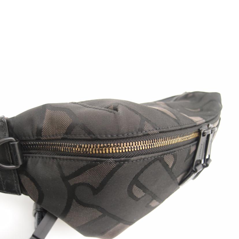 BURBERRY/TBウエストバック/ブラック/8043707//ABランク/69