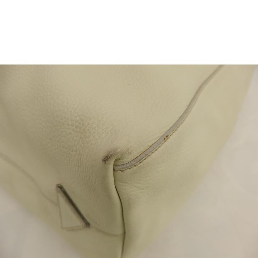 PRADA プラダ/レザーラージトート/白/9264821156761//Bランク/82