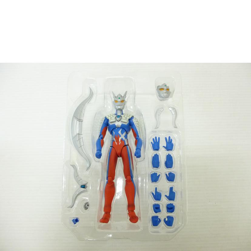 BANDAI バンダイ/ULTRA-ACT ウルトラマンゼロ 「大怪獣バトル ウルトラ銀河伝説 THE MOVIE」 初回特典(レオゼロダブルフラッシャーエフェクト)付/2221622//ABランク/88