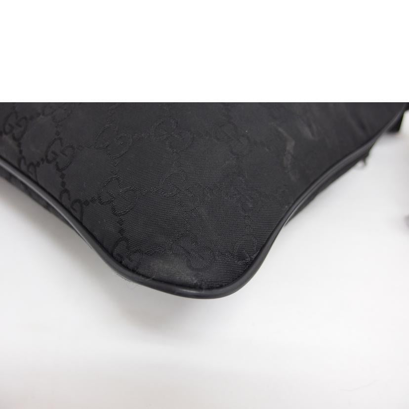 GUCCI グッチ/GGナイロンショルダーバッグ/ブラック/509639//493***/Bランク/04